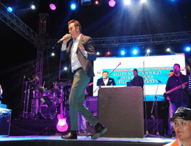 Mustafa Ceceli Üsküdar’da Sevenlerine Unutulmaz Bir Gece Yaşattı