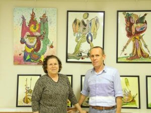 Emekli Resim Öğretmeninin Sıradışı “Pidizm” Sanatı