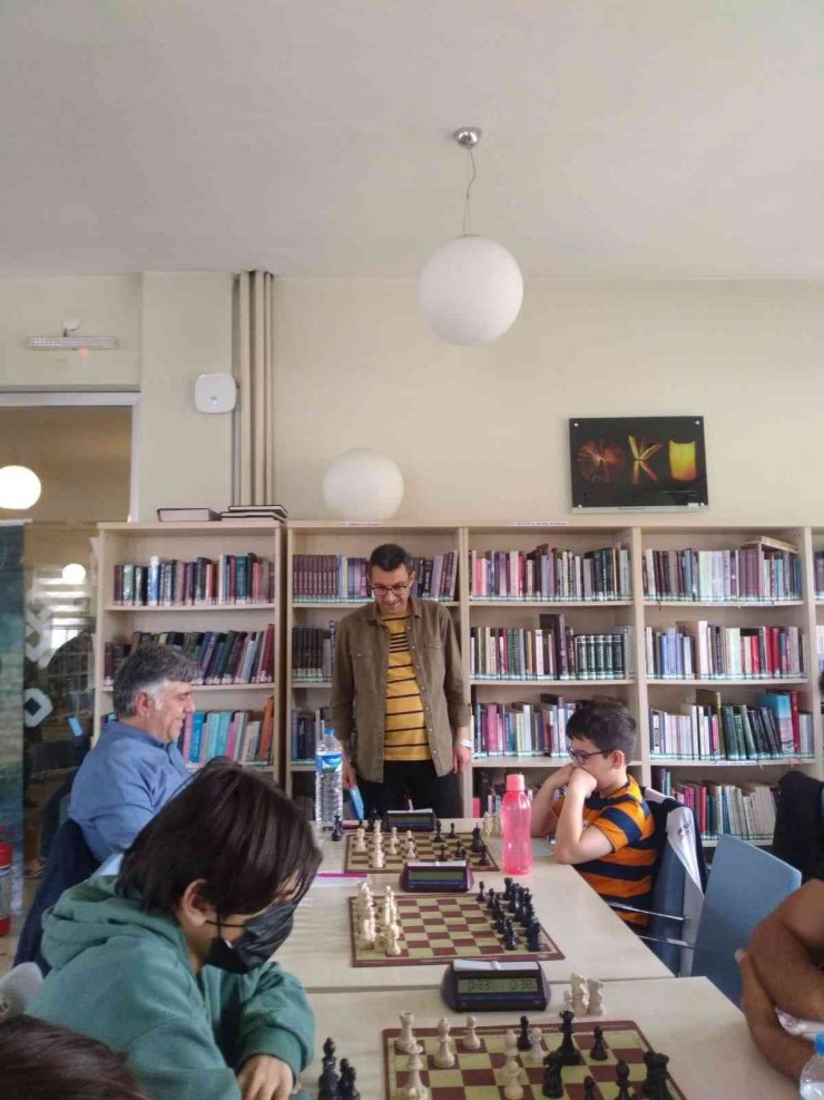Kars’ta satranç turnuvası düzenlendi