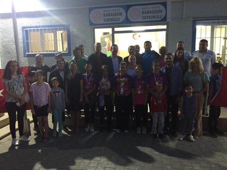 Fethiye’de 76 öğrencili ortaokul Bocce’de Türkiye Şampiyonu oldu