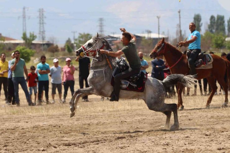 Turgutlu’da Cirit ve Keşkek Festivali yoğun ilgi gördü