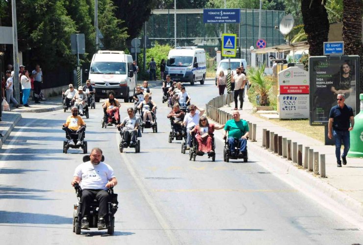 Balçova’da akülü araç farkındalık yarışı