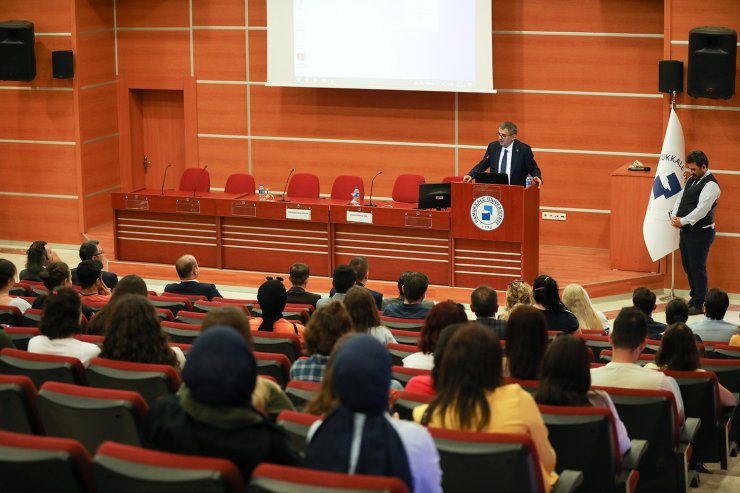 Başsavcı Bölükbaşı ve Rektör Kutluhan’dan geleceğin hukukçularına önemli tavsiyeler