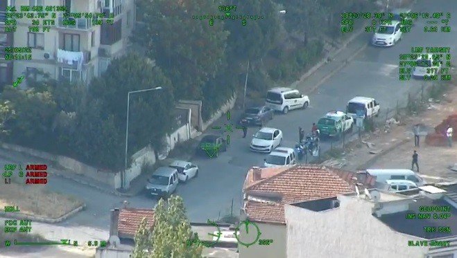 İzmir’de helikopter ve özel harekat destekli operasyonda 26 şüpheli yakalandı