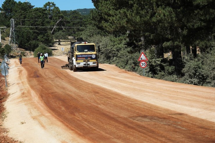 Büyükşehir’den yeni model asfaltlama