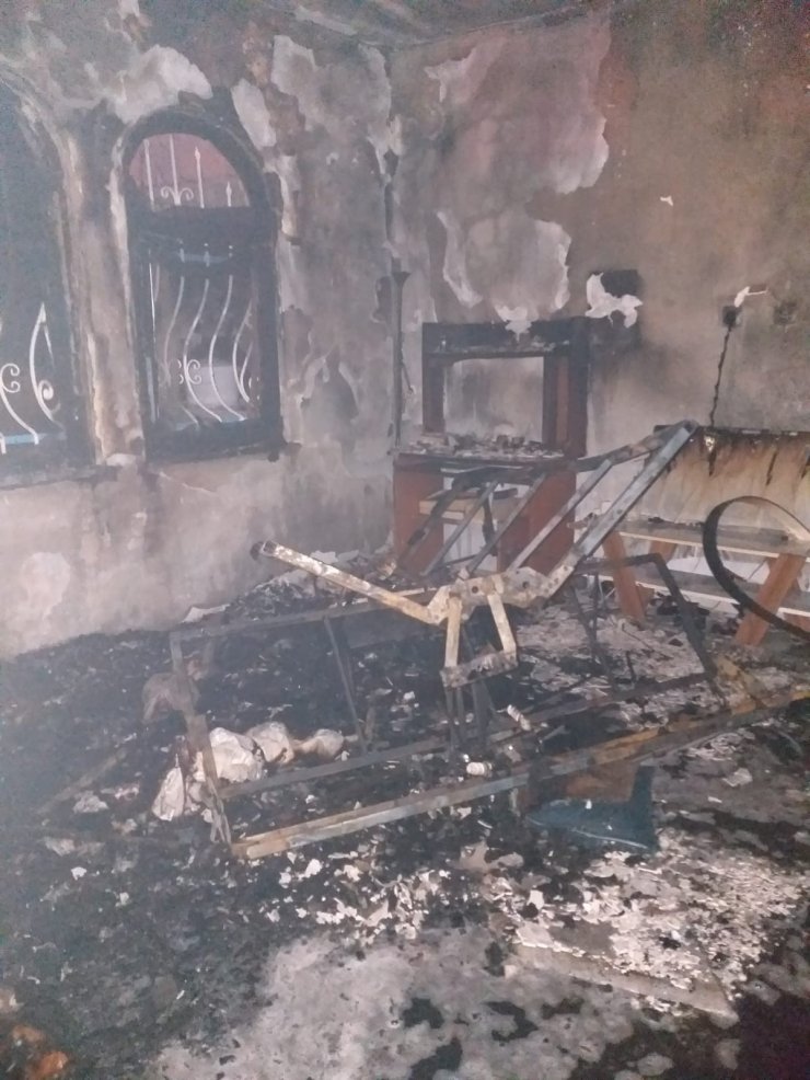 Fethiye’deki yangında bir evde maddi hasar meydana geldi