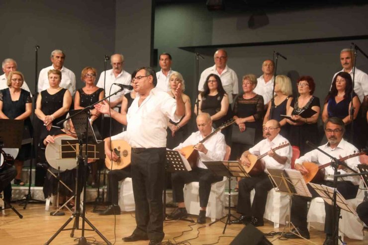 Türkiye’nin türküleri Didim’de seslendirildi