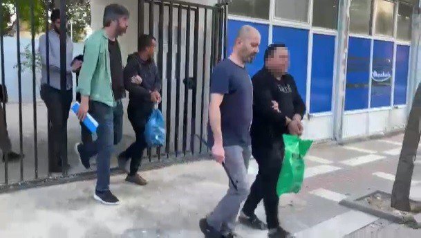’Sahte polis ve savcı’ şebekesini İzmir polisi çökertti