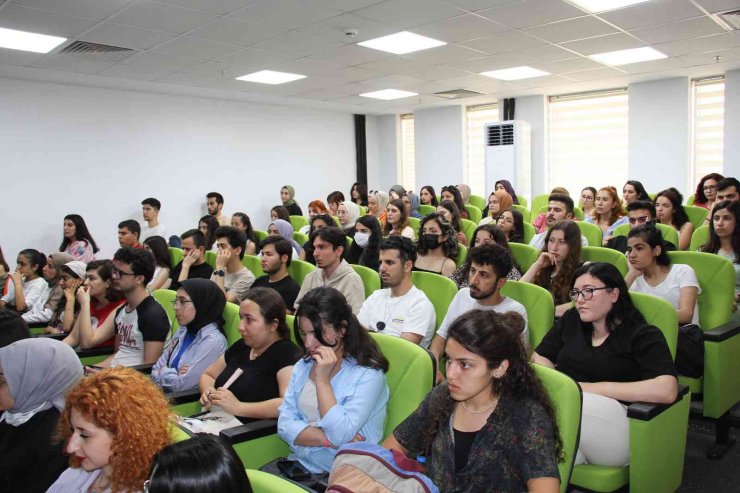 ADÜ’de ’Çocukluk Çağı Travmalarımızın Hayatımıza Yansıması’ konulu söyleşi gerçekleşti