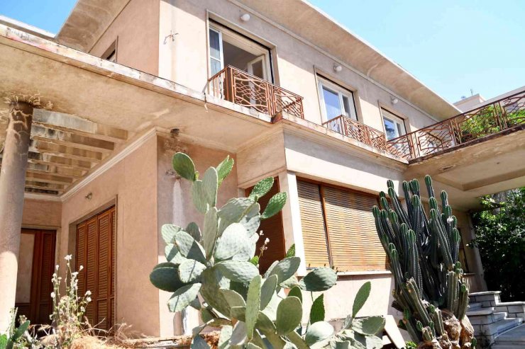 Söke’nin sembolü Kaktüslü Ev’de restorasyon başladı