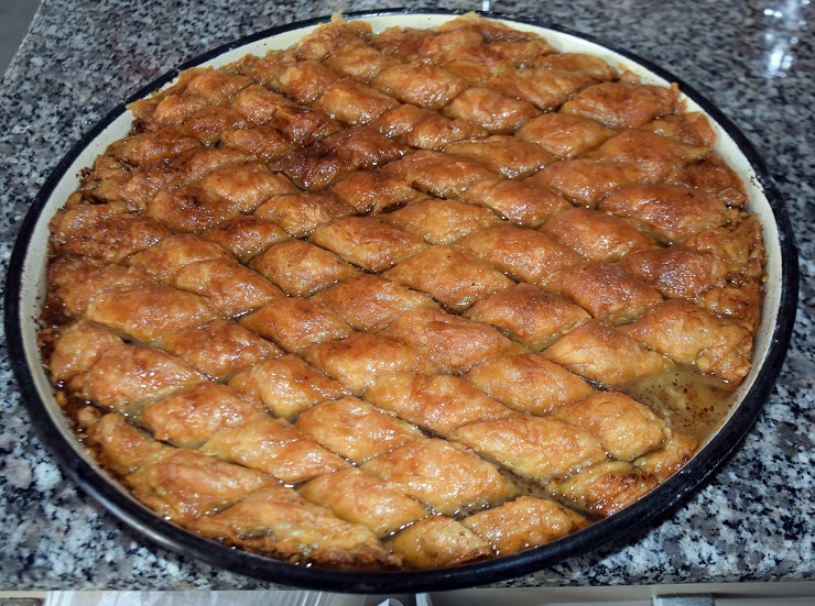 ev-baklava-yapimi-3.jpg