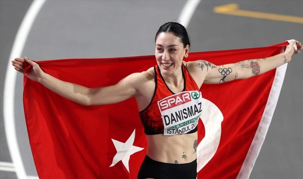 tugba-danismaz-2.jpg