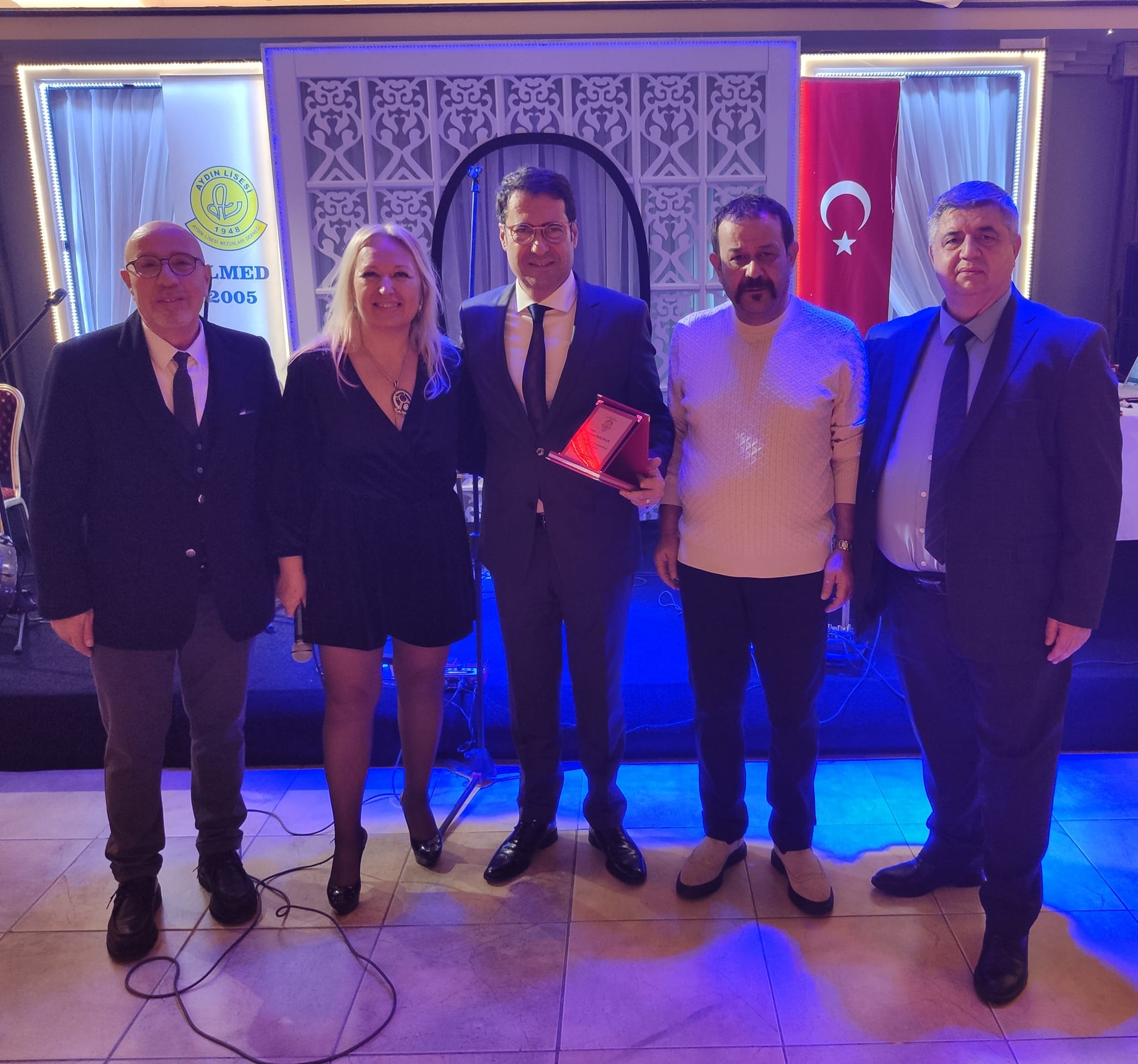 aydin-lisesi-mezunlari-10.jpg