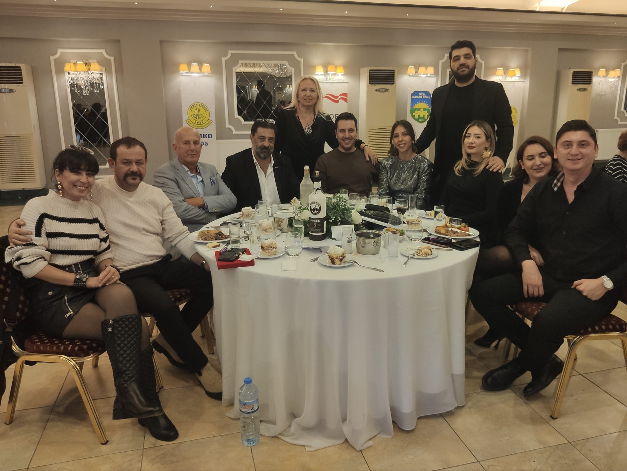 aydin-lisesi-mezunlari-23.jpg