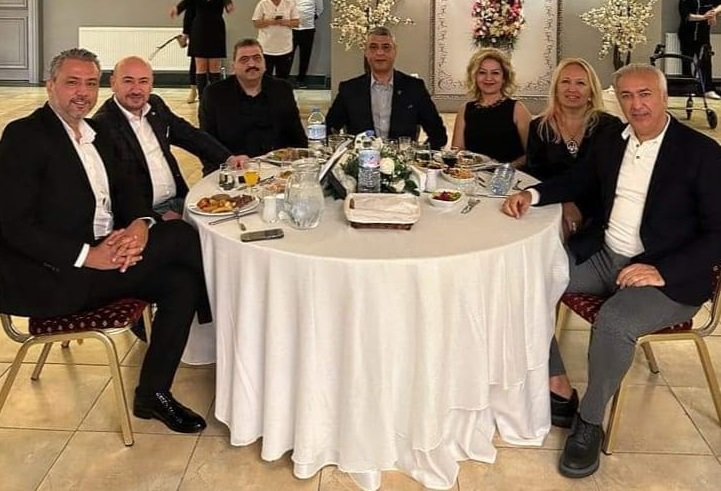 aydin-lisesi-mezunlari-27.jpg