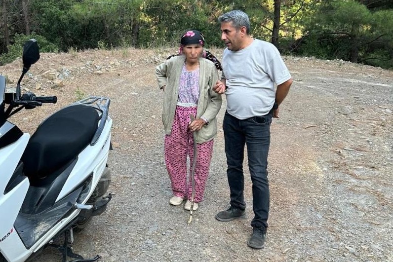 aw252296-01.jpg