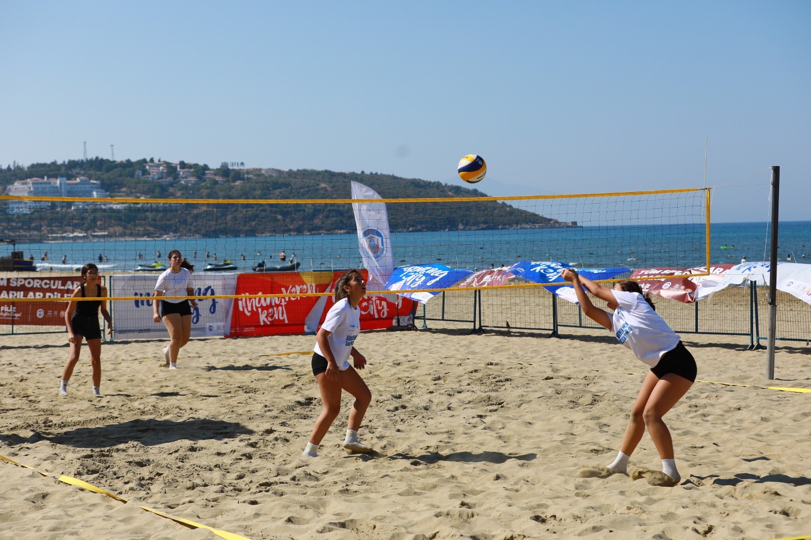 thumbnail-zafer-turnuvasi-plaj-voleybolu-3.jpg