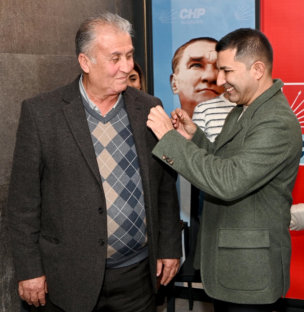 baskan-gunel-rozet-takma-5.jpg