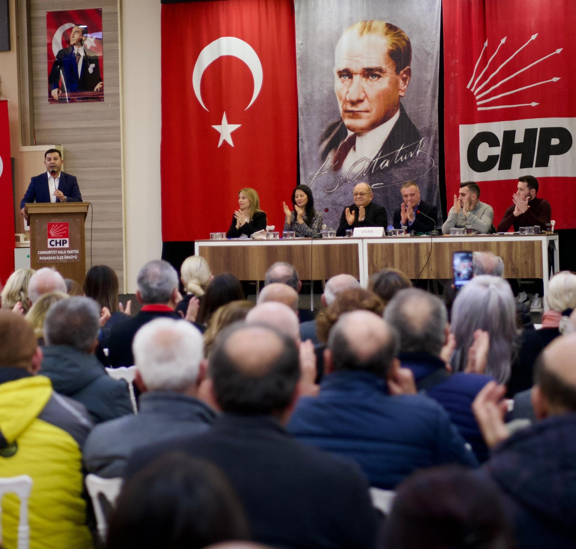thumbnail-baskan-chp-genisletilmis-orgut-toplantisi-9.jpg