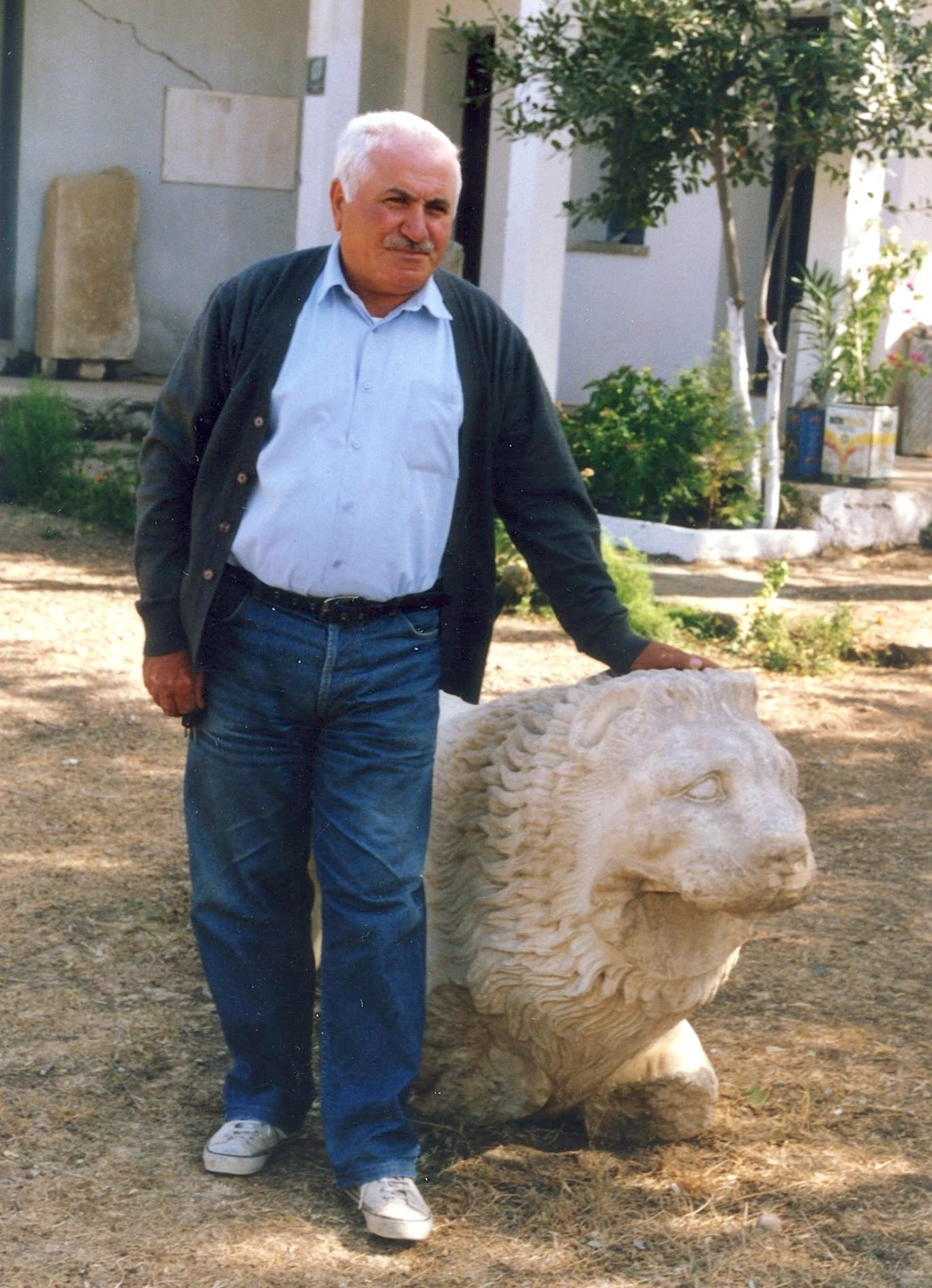 thumbnail-foto3.jpg