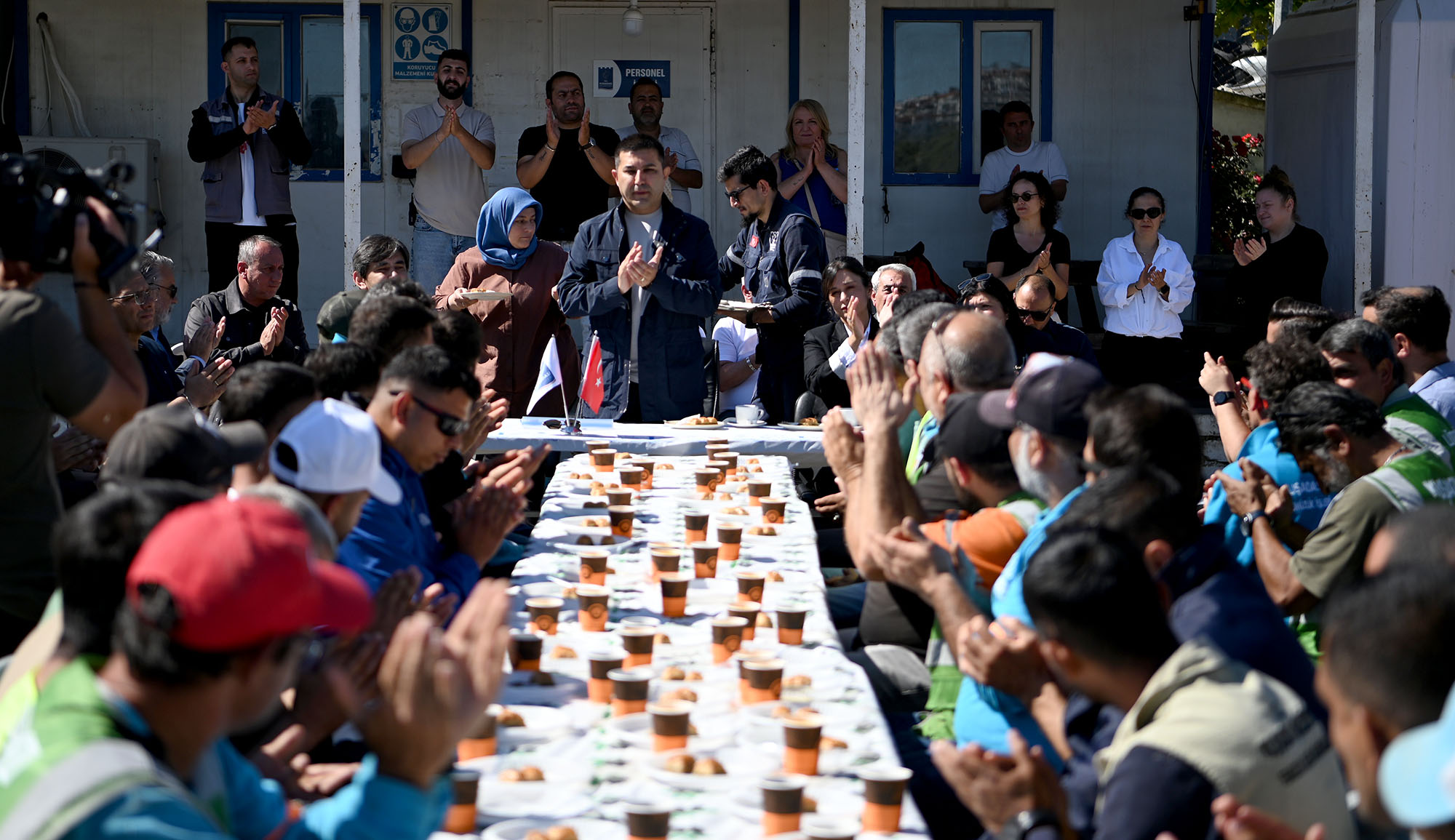 baskan-omer-gunel-iscileri-ziyaret-6.jpg