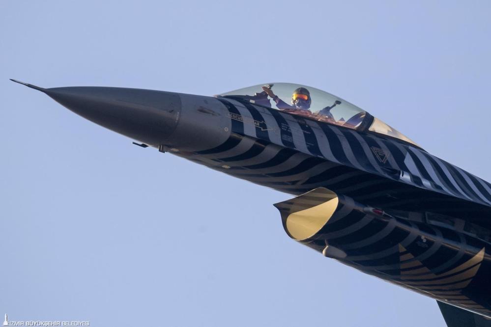 aw785057-05.jpg