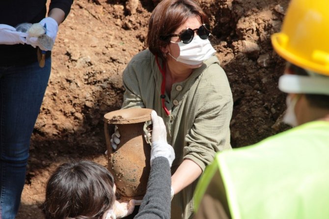 2400 yıl sonra lahit mezar gün yüzüne çıktı