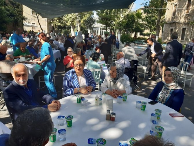 Aile ve Sosyal Hizmetler Bakanı Yanık’tan Darülaceze’ye ziyaret