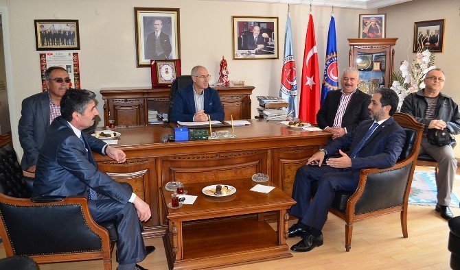 AK PARTİ AYDIN MİLLETVEKİLİ ADAY ADAYI MEHMET SADIK ATAY, AYDIN'IN MENFAATİ İÇİN SİYASİ PARTİ AYRIMI YAPMAKSIZIN TÜM MİLLETVEKİLLERİ İLE BİRLİKTE UYUM İÇİNDE ÇALIŞACAĞININ SÖZÜNÜ VERDİ