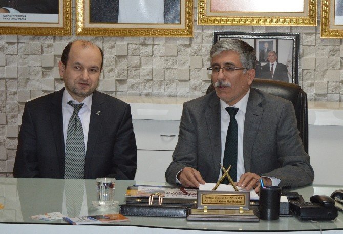 AK PARTİ MANİSA MİLLETVEKİLİ ADAY ADAYI AVUKAT AHMET SOFUOĞLU, AK PARTİ AKHİSAR VE SARUHANLI İLÇE TEŞKİLATLARINI ZİYARET ETTİ.