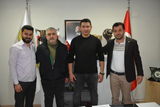 Akhisarspor, teknik direktör Fırat Gül ile anlaştı