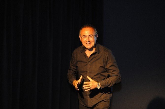 ‘Aks’ Perde Açtı