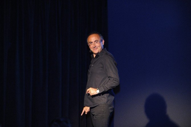 ‘Aks’ Perde Açtı