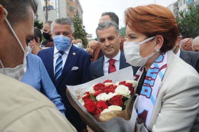 Akşener’den silahlı saldırıya uğrayan Yomra Belediye Başkanı Bıyık’a ziyaret