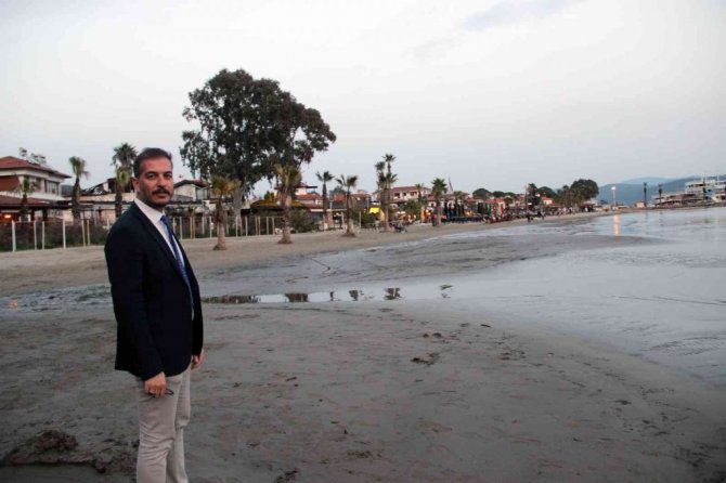 Akyaka’da ürküten görüntü, süper gelgitler başladı, deniz suyu 50 metre çekildi