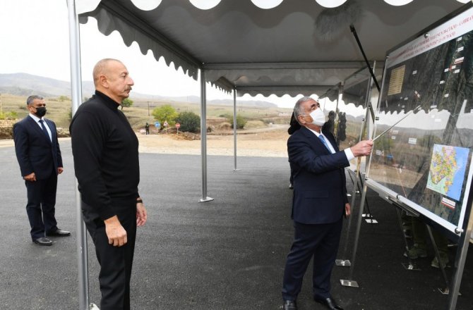 Aliyev, Ermenistan işgalinden kurtarılan Hadrut’u ve Tuğ köyünü ziyaret etti