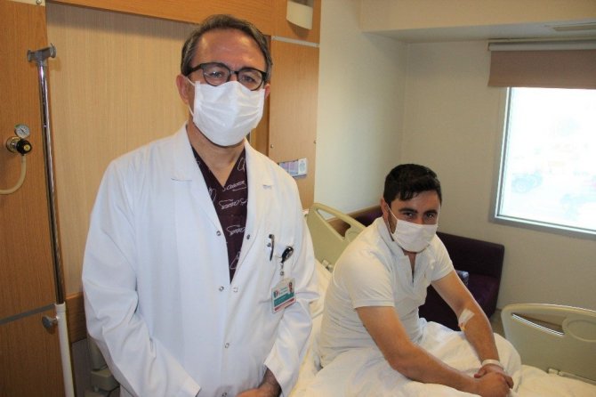 Ameliyat sırasında ‘Gesi Bağları’ türküsünü söyledi