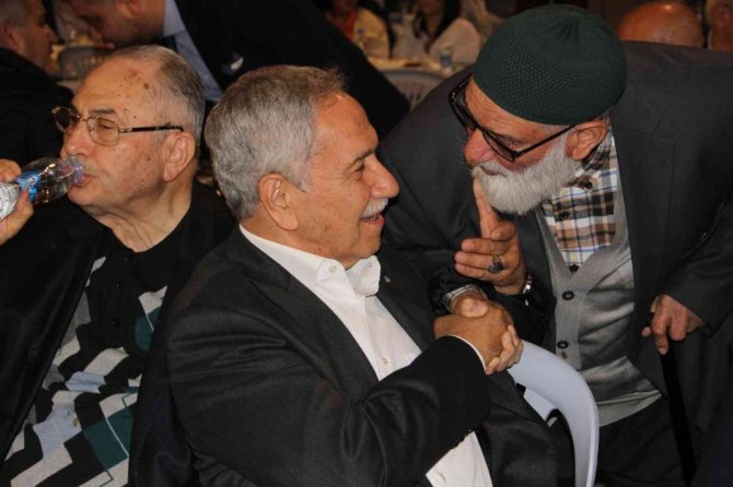 Arınç: “Sıkıntıları biliyoruz bunu çözecek yine AK Parti’dir”