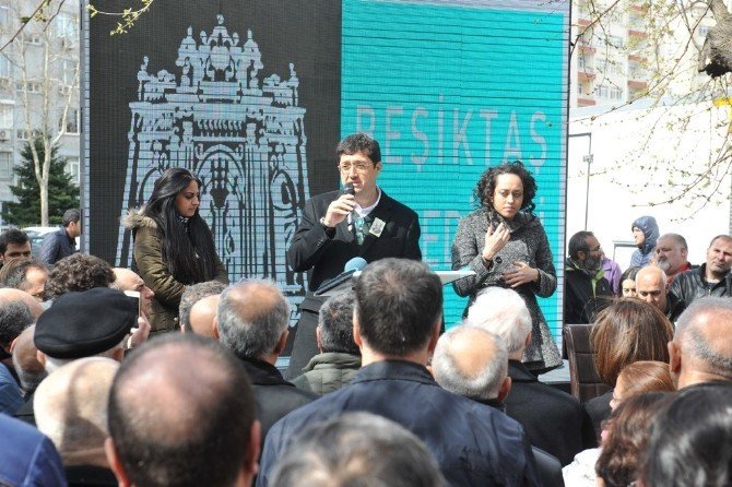 Aşık Veysel’in Torunu Çiğdem Özer Dizelerle Dedesini Anlattı