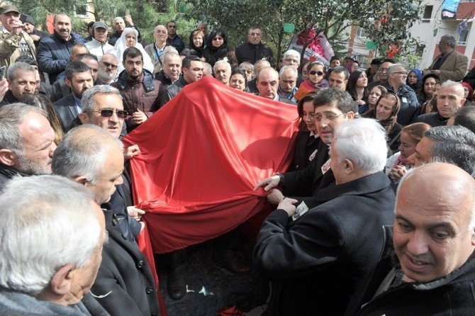 Aşık Veysel’in Torunu Çiğdem Özer Dizelerle Dedesini Anlattı