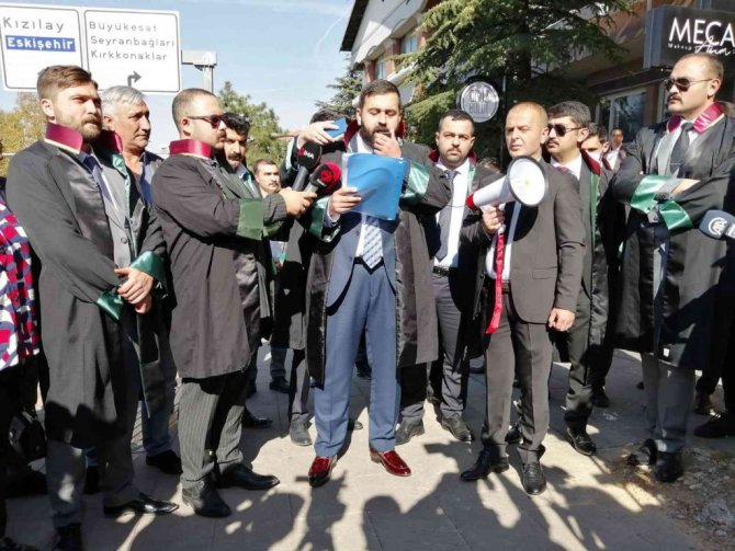 Avukatlar Yunanistan’ın Batı Trakya’daki hak ihlallerini protesto etti