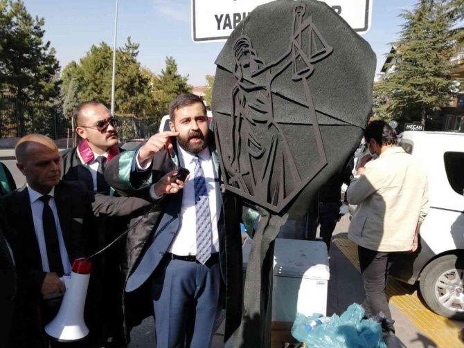 Avukatlar Yunanistan’ın Batı Trakya’daki hak ihlallerini protesto etti