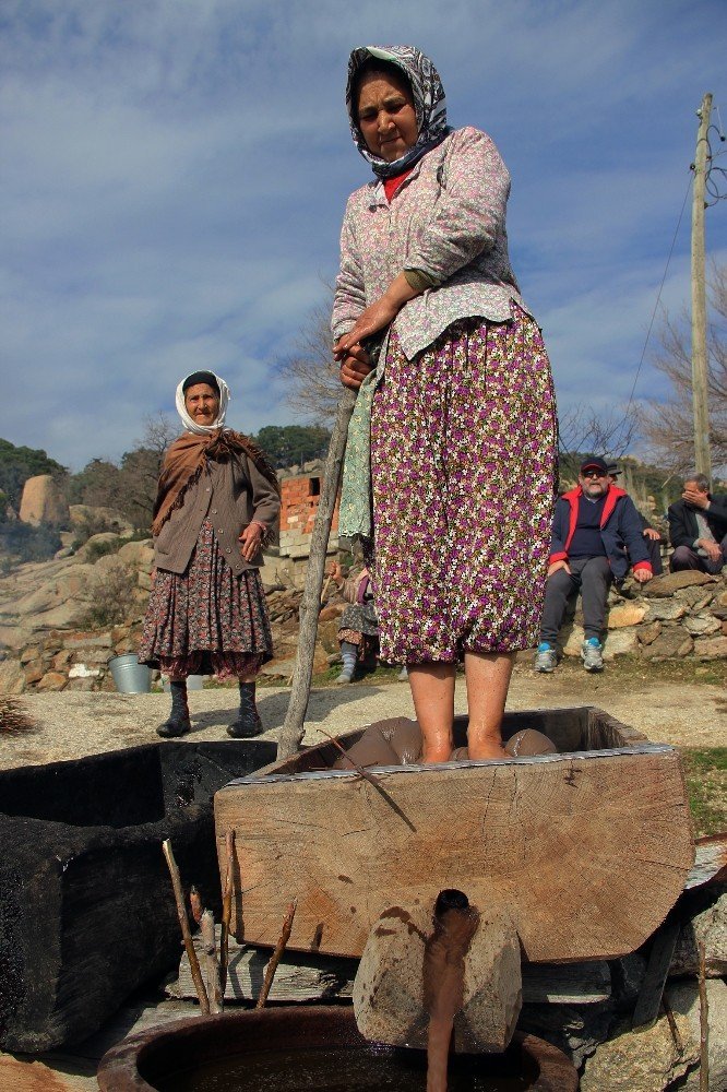 Ayak yağı geleneğini sürdürüyorlar