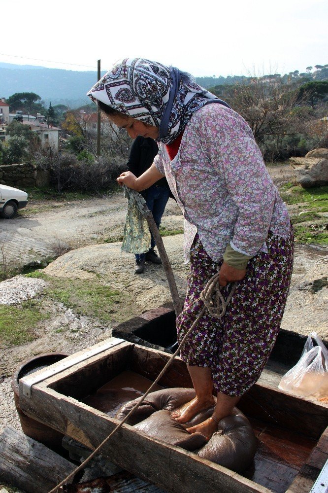 Ayak yağı geleneğini sürdürüyorlar