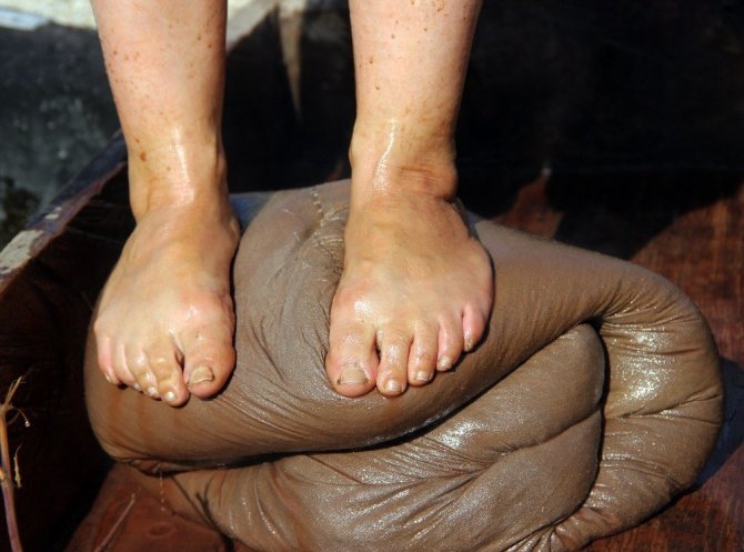 Ayak yağı geleneğini sürdürüyorlar