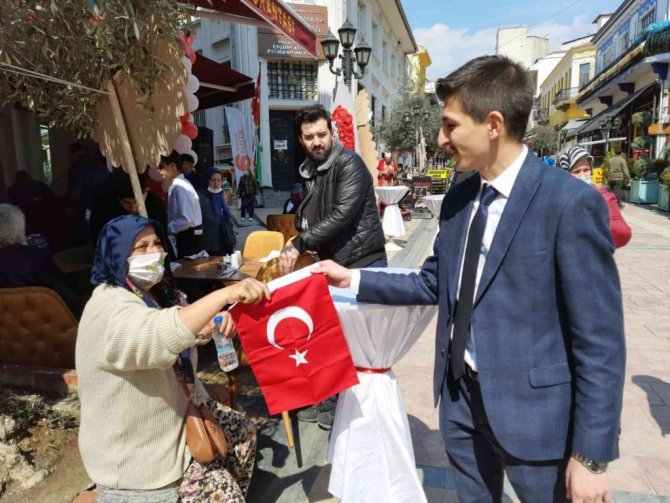 Aydın Ülkü Ocakları 18 Mart’ta bin adet Türk Bayrağı dağıttı