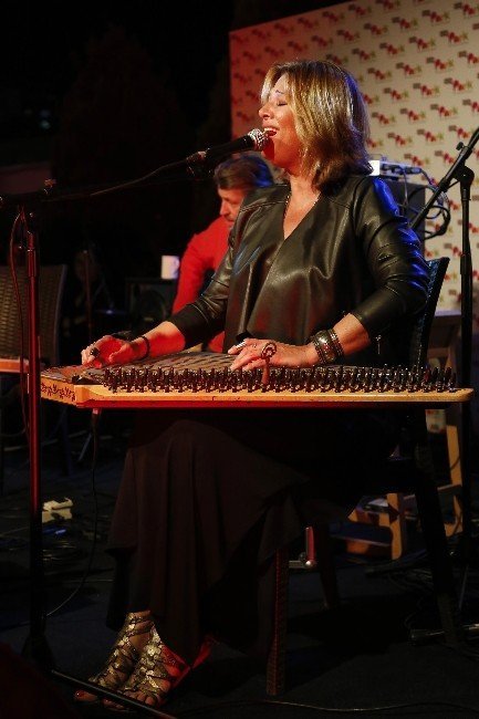 Ayışığında Parladılar