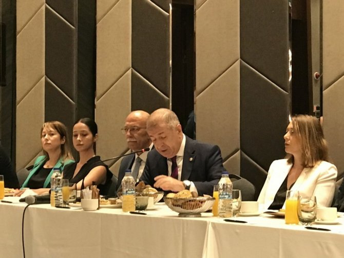 Ayyıldız Hareketi Lideri Ümit Özdağ: “Ayyıldız Hareketi kararsız seçmeni kararlı hale getirecek partidir”