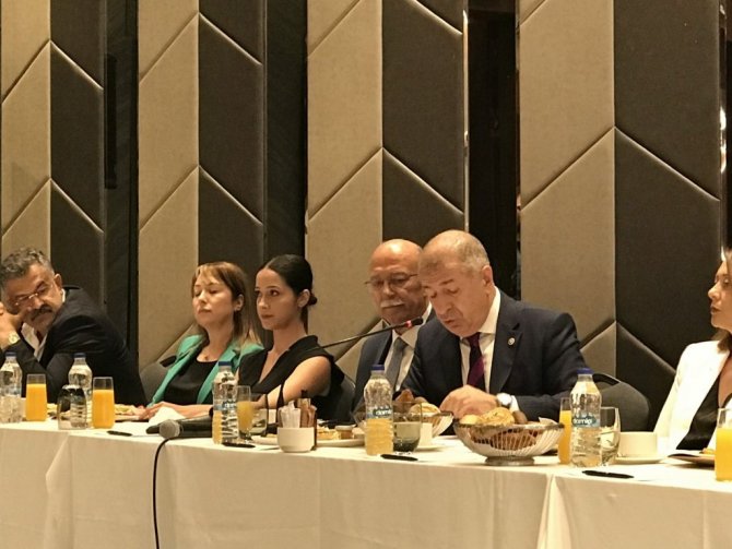 Ayyıldız Hareketi Lideri Ümit Özdağ: “Ayyıldız Hareketi kararsız seçmeni kararlı hale getirecek partidir”