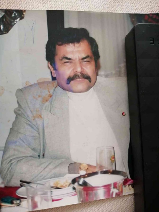 Babasını izleyerek fotoğrafçı oldu, şimdi babasının hatırası için sergi açıyor